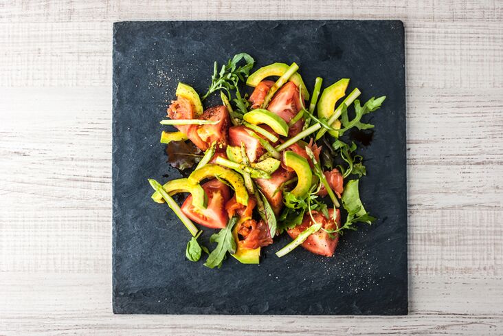 The lazy keto diet includes vegetables and healthy fats